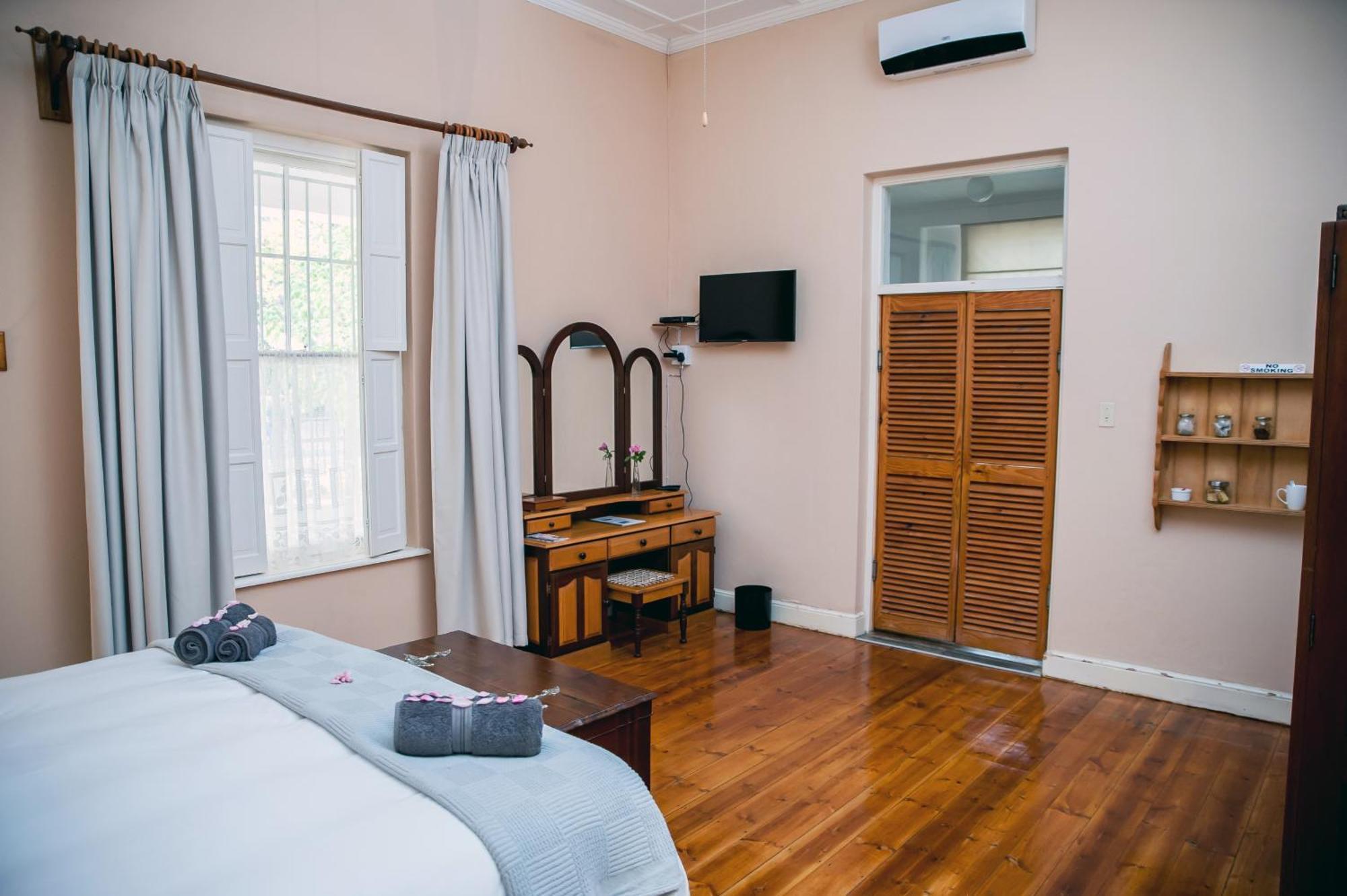 Petal'S Place Robertson Quarto foto